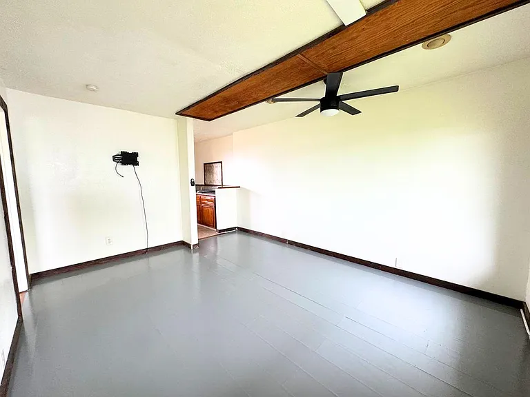 2057 Kinoole St #4 — Photo 5