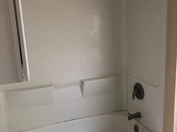 2nd image of 913 N 10th St #2