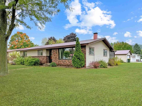1428 South 15th Street, Prairie Du Chien, WI 53821