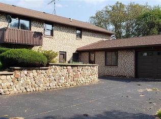 2651 Short Rd, Newark, NY 14513