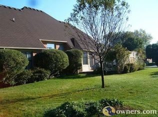 28064 Norcross Dr, Harrison Township, MI 48045