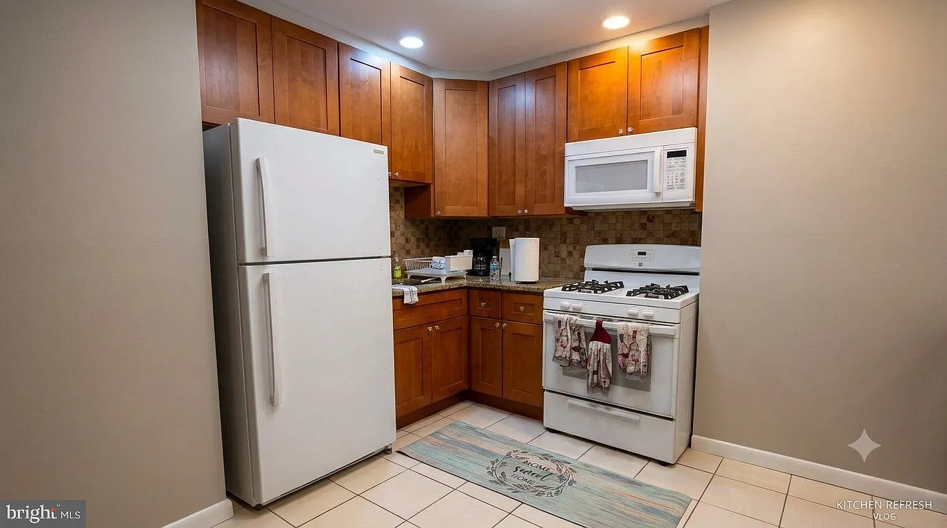 2 bed, 1828 sqft, $2,500 — Photo 3