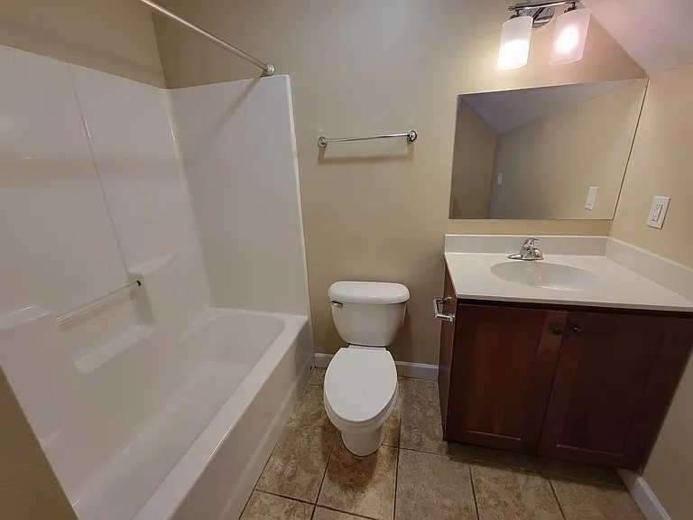 Forrest Edge Townhomes! - 4bd/4ba: Centrally Located! Upscale Student Living! — Photo 21