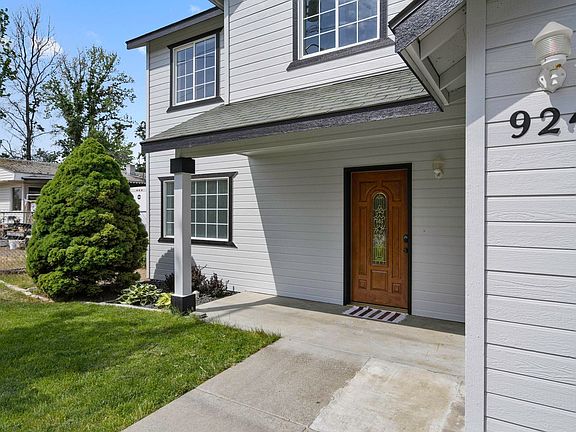 3rd image of 924 N 24th Ave