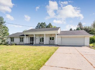 3005 Sherry Ln, Urbandale, IA 50322
