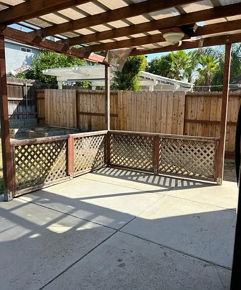 729 Wynyard Cir — Photo 45