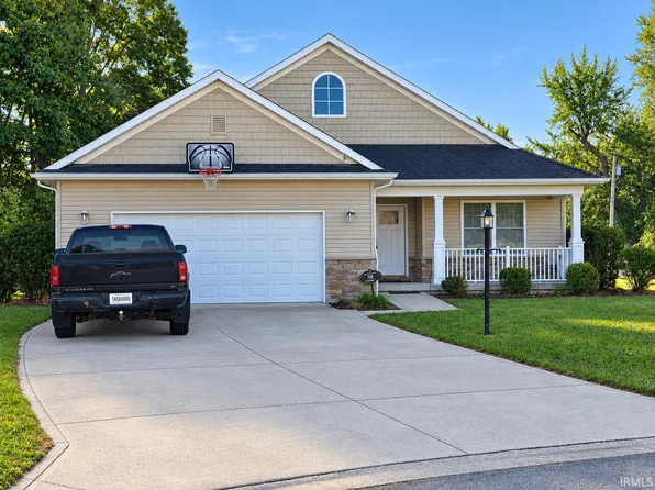 8146 E Pioneer Way, North Webster, IN 46555