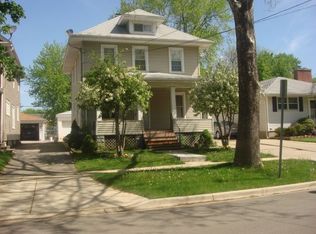 612 Edwards St, Aurora, IL 60505