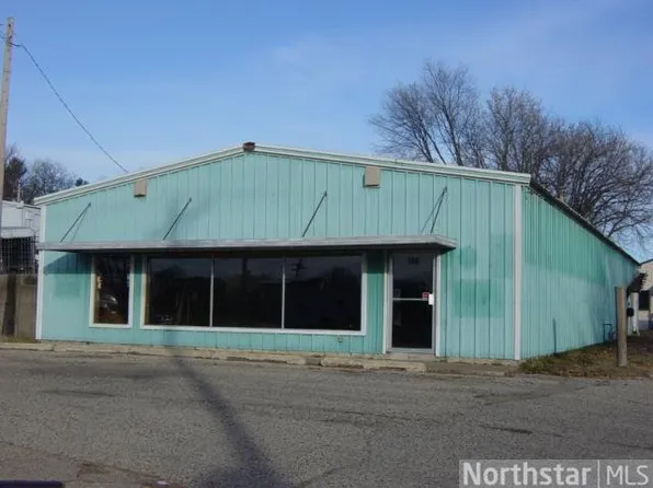 658 N Main St, River Falls, WI 54022