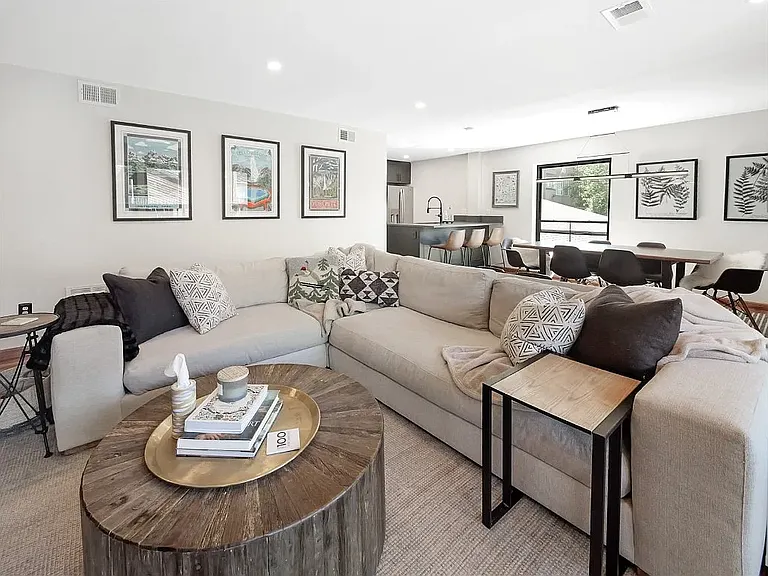 2710 Ryan Gulch Rd — Photo 1