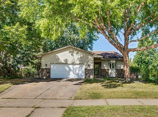 267 Oakwood Dr, Shoreview, MN 55126