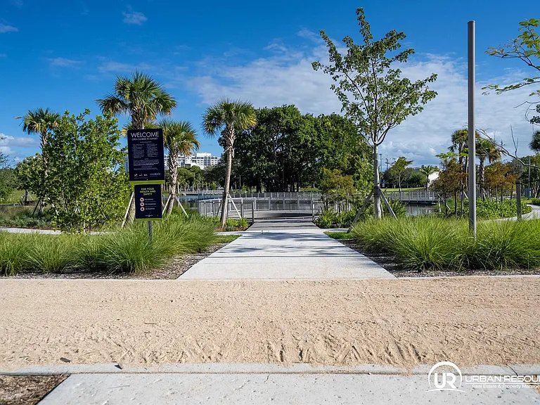 2416 Flamingo Dr #14 — Photo 11