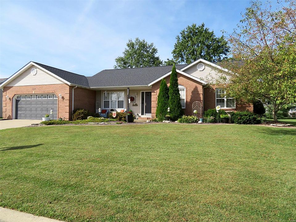 1st image of 320 Courtland Dr