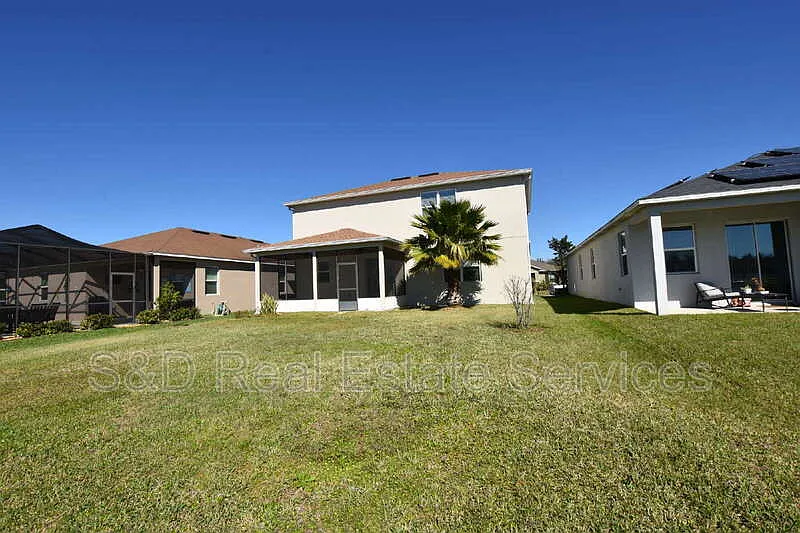 3 bed, 2.5 bath, 2631 sqft, $2,200 — Photo 3