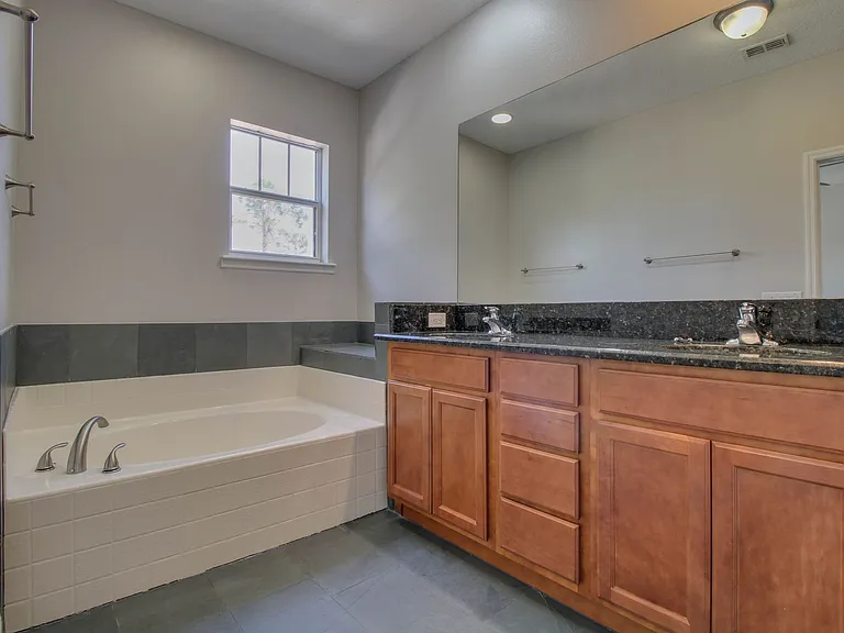 1761 Indiana Ave #F — Photo 13