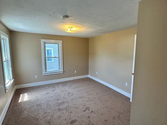 2nd image of 654 E Water St #2