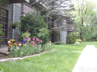 2041 Overlook Pass #7, Middleton, WI 53562