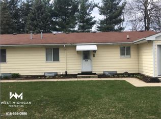5861 Leisure South Dr SE, Kentwood, MI 49548