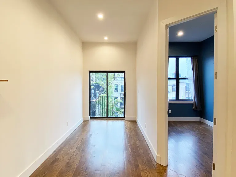 287 Harman St #3E — Photo 2