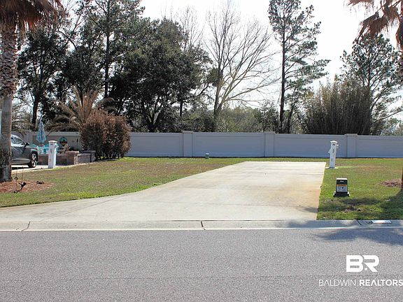 4th image of 11999 Gateway Dr