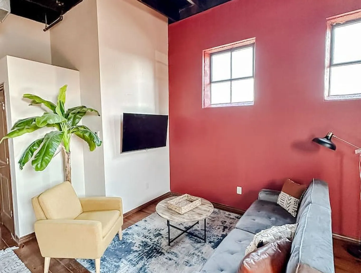 2 bed, 1.0 bath, $2,520 — Photo 3