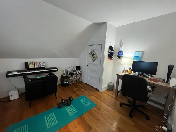 26 Columbia St #2, Brookline, MA 02446