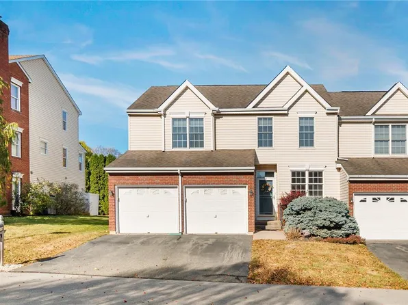 2319 Fox Meadow Dr, Allentown, PA 18104