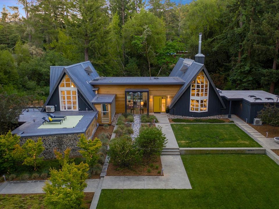 1st image of 135 Willowbrook Dr