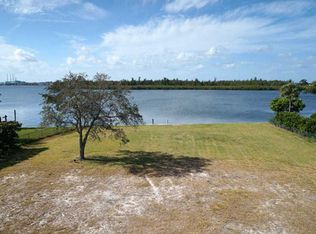 508 Bay Dr, Vero Beach, FL 32963