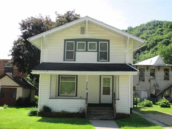 219 Ann St, Mc Gregor, IA 52157