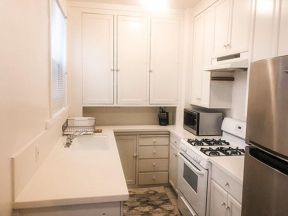 4th image of 1371 Jackson St #103