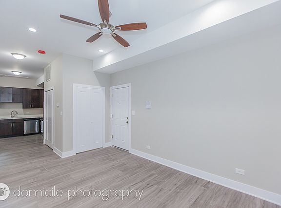 4th image of 4834 S King Dr APT 203