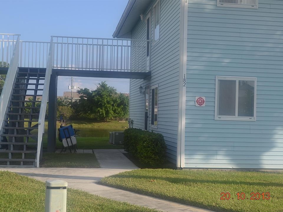 1st image of 182 SE Village Dr