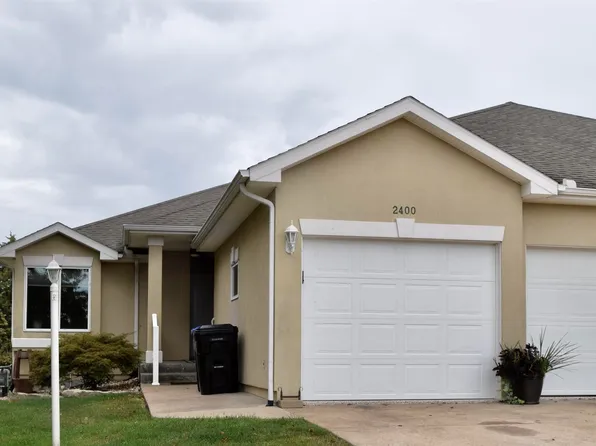 2400 SW Golf View Dr, Topeka, KS 66614