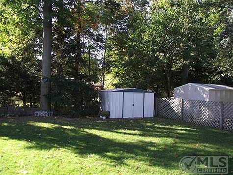 3rd image of 851 Winslow Ct