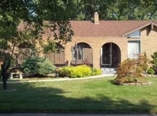 9605 Crestwood Ave, Munster, IN 46321