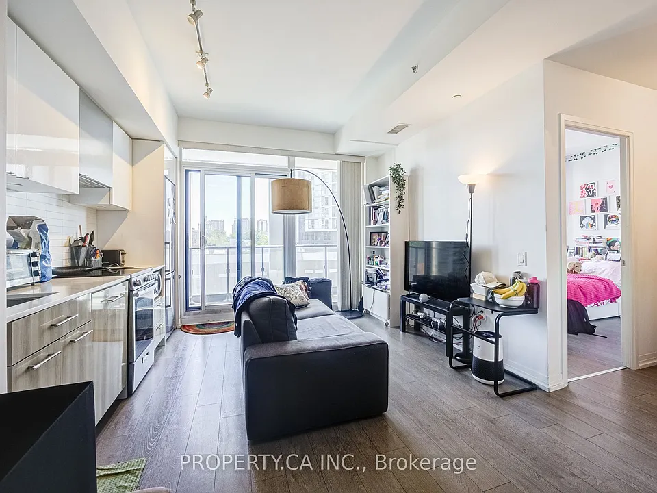 251 Jarvis St #403
