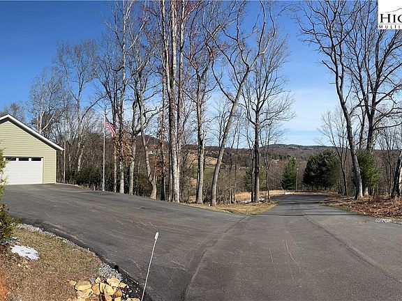 2nd image of 79 Busic Ridge