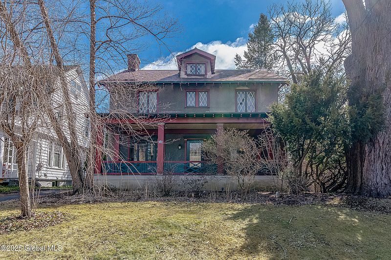 3rd image of 127 S Pine Avenue