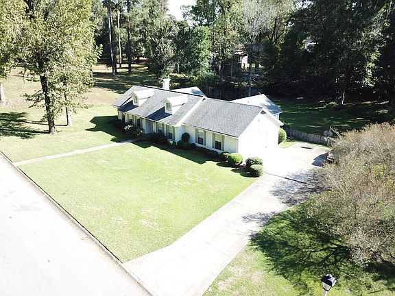 2nd image of 66 Northgate Dr
