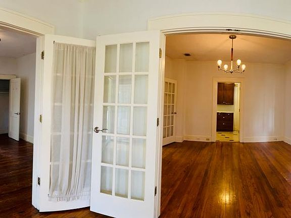 5th image of 2362 Gilmore St