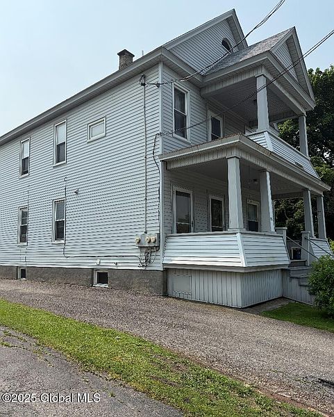 3rd image of 35 Locust Avenue