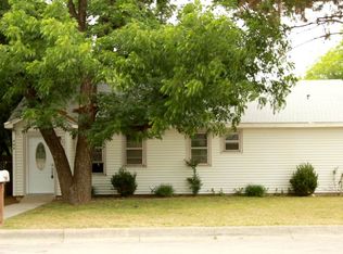 305 N Broad St, Lampasas, TX 76550