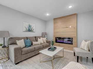 4640 Barnes Rd S, Jacksonville, FL 32207