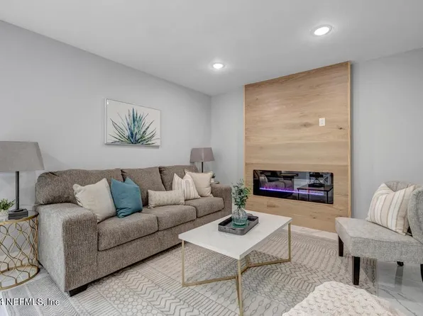 4640 BARNES Road S, Jacksonville, FL 32207