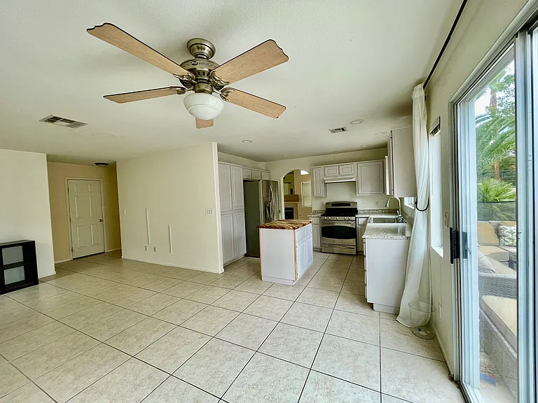 250 Camelback Ridge Ave — Photo 6