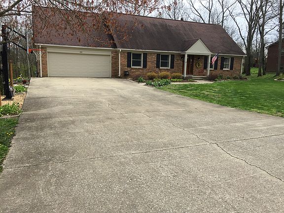 3rd image of 128 Carolyn Ln