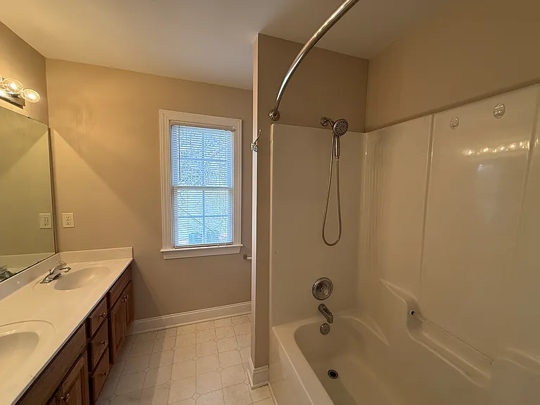 3993 N Lakeshore Rd — Photo 33