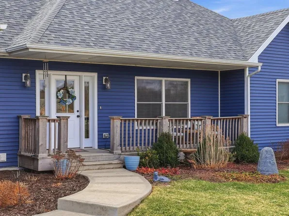 7037 N Hillside Court, Delavan, WI 53115