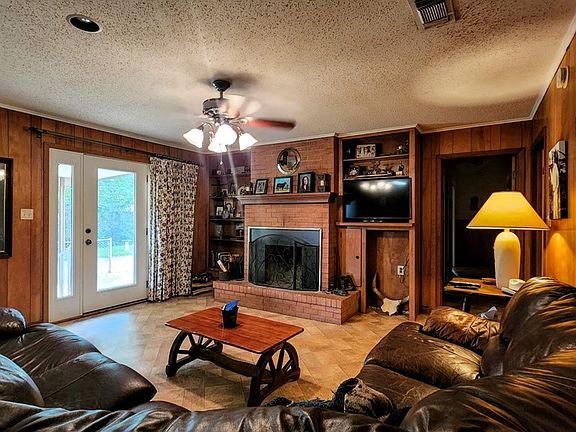 3rd image of 868 County Road 217